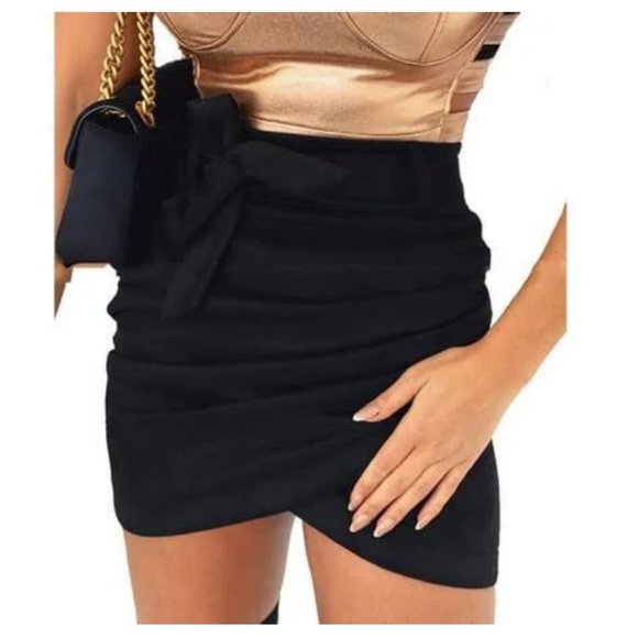 DASH Ruched Black Mini skirt - Picture 1 of 10